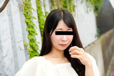 鈴掛さら 【ずずかねさら】 欲求不満な奥様に3P連続中だし！
