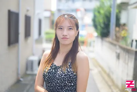 赤坂桃子 【あかさかももこ】 スレンダー美熟女を3Pでヤリまくり！