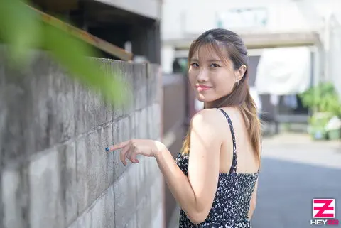 赤坂桃子 【あかさかももこ】 スレンダー美熟女を3Pでヤリまくり！